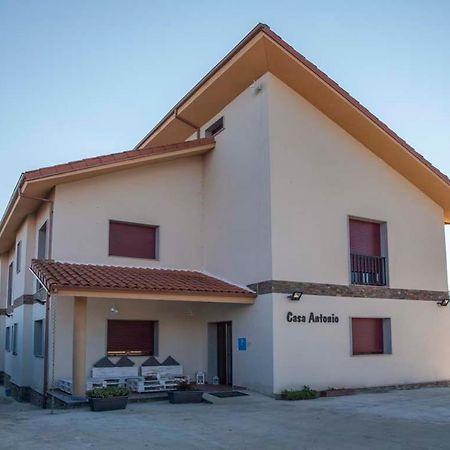 Pensión Casa Antonio Pantón Exterior foto